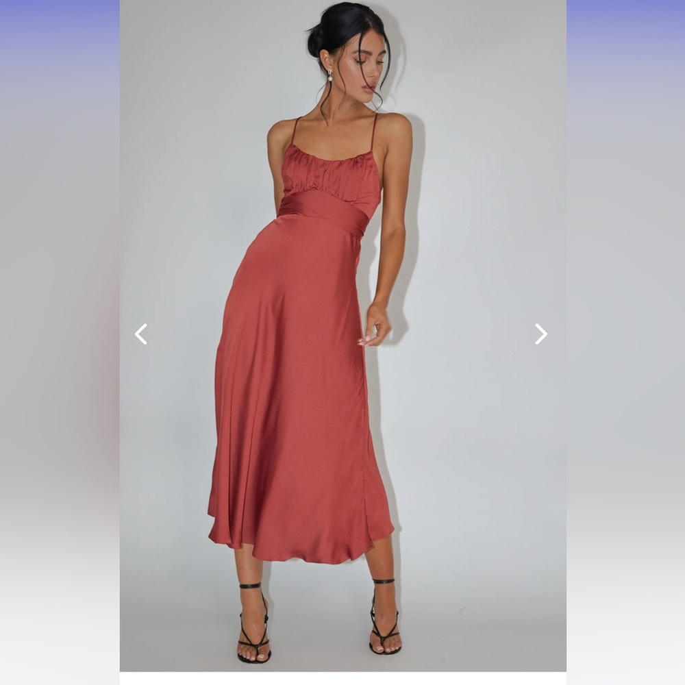 Selfie Leslie linka cami strap midi dress